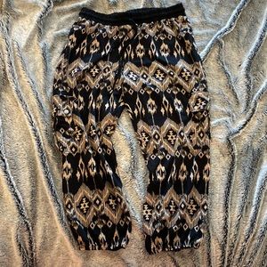 French Laundry tribal print capri joggers